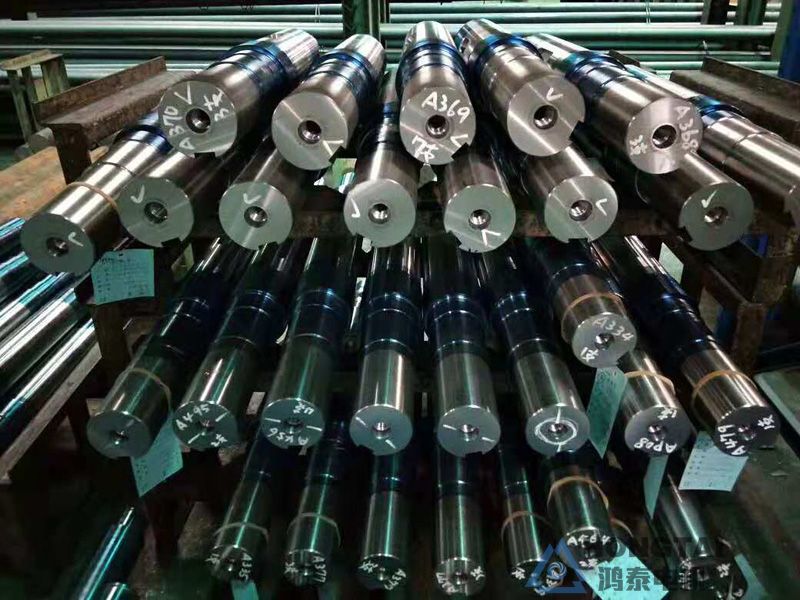 YVFE3-315S-4电机轴伸打螺纹孔定制